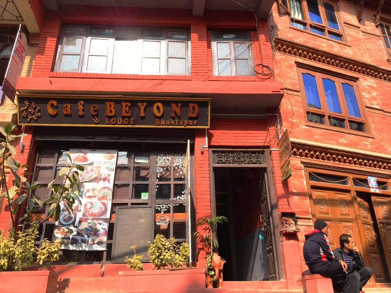 Cafe Beyond And Guest House Bhatgoan Exteriör bild